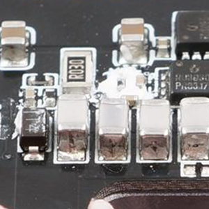 深圳風華貼片電容代理商：貼片電容怎么有COG和C0G之分？